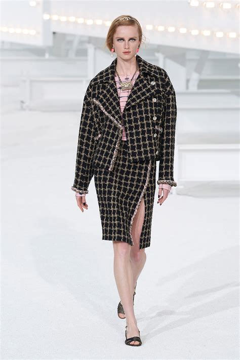 chanel dress to impress|Chanel Spring 2021 Ready.